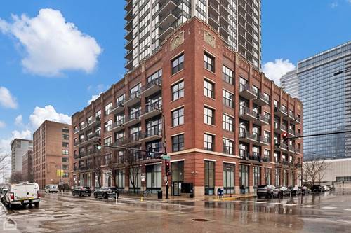 210 S Desplaines Unit 404, Chicago, IL 60661
