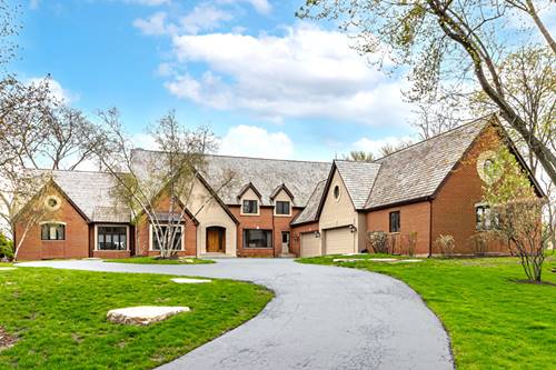 13 Kensington, North Barrington, IL 60010