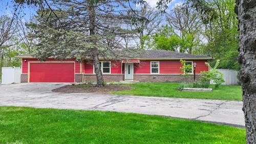 8 Half Day, Lincolnshire, IL 60069