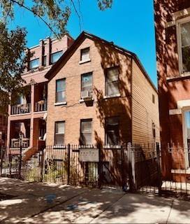 1542 W Thomas, Chicago, IL 60642