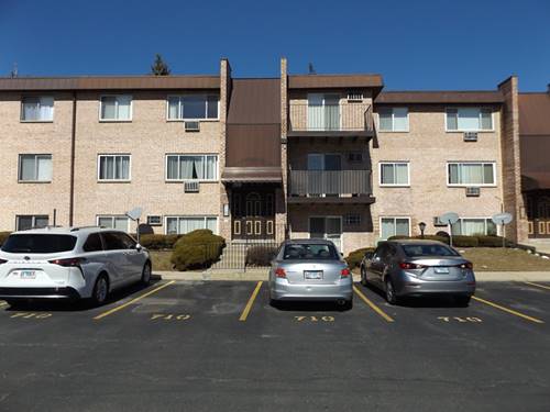 710 W Huntington Commons Unit 3A, Mount Prospect, IL 60056