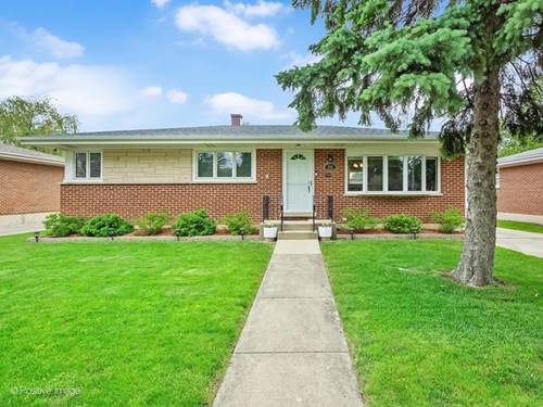 690 W Willow, Addison, IL 60101