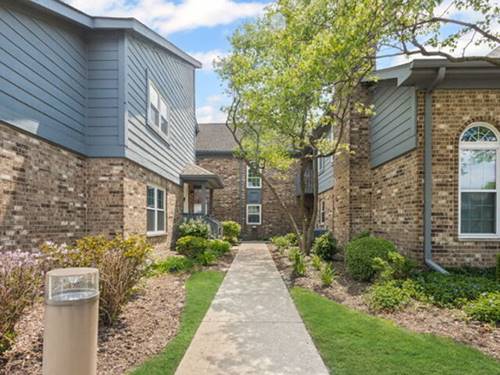 11 Foxcroft Unit 11-127, Naperville, IL 60565
