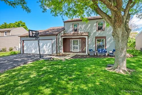 2238 Highfield, Aurora, IL 60504
