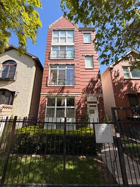 1632 W Erie Unit 3, Chicago, IL 60622