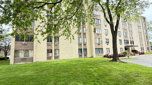 9745 S Karlov Unit 304, Oak Lawn, IL 60453