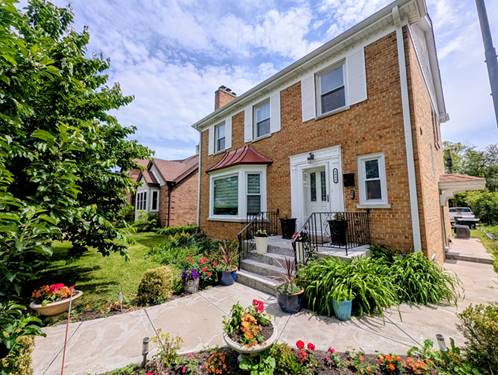 6833 N Lowell, Lincolnwood, IL 60712