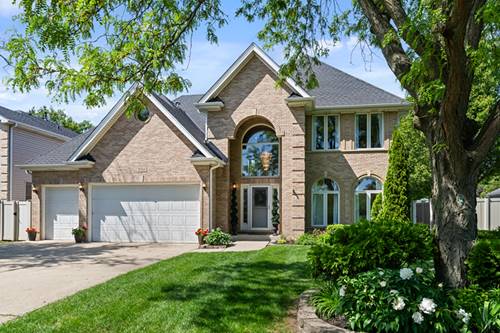 986 E Red Oak, Addison, IL 60101