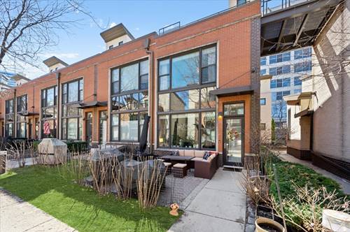 930 N Howe, Chicago, IL 60610