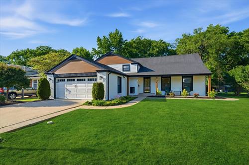 12 W Pickwick, Arlington Heights, IL 60005