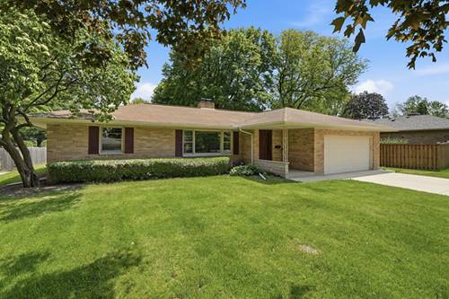 152 Crestwood, East Dundee, IL 60118