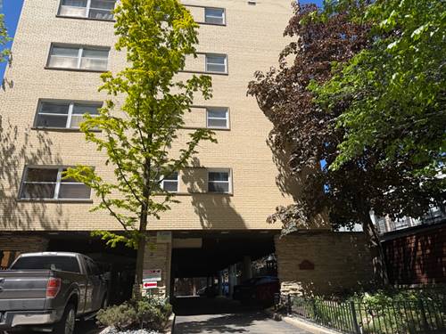 530 W Barry Unit 4H, Chicago, IL 60657