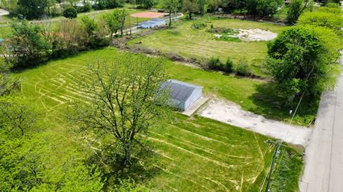 301 N West, Marengo, IL 60152