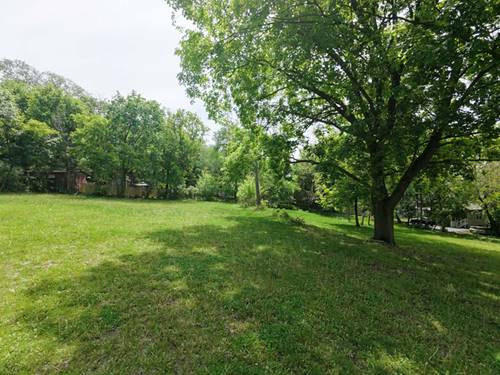 408 Barrington, East Dundee, IL 60118