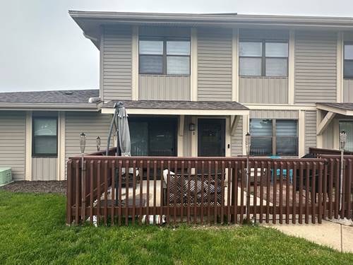 5700 Dutch Mill Unit B, Hanover Park, IL 60133