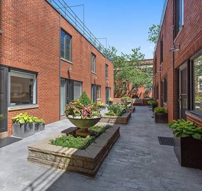 205 W Eugenie Unit I, Chicago, IL 60614