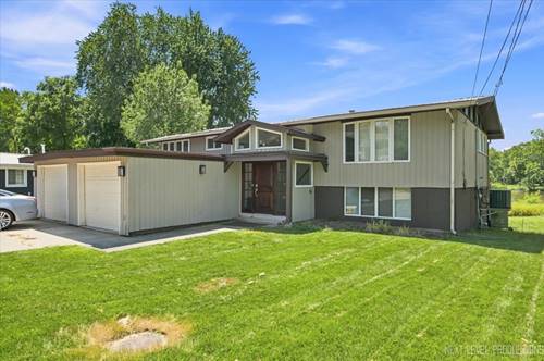 1627 Riverside, St. Charles, IL 60174