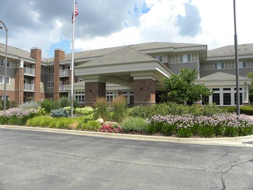 801 N Mclean Unit 206, Elgin, IL 60123
