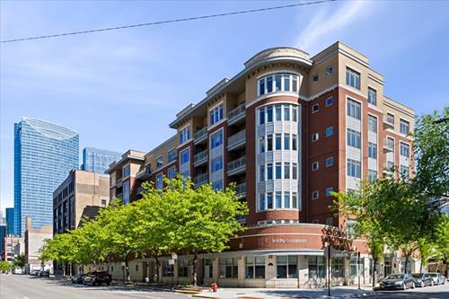 657 W Fulton Unit 703, Chicago, IL 60661