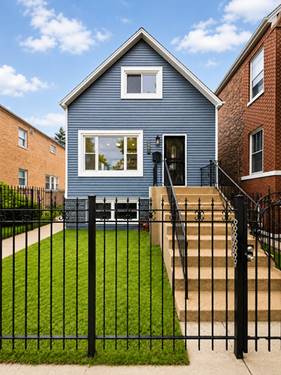 4552 S California, Chicago, IL 60632