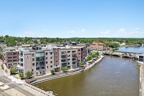 10 W Illinois Unit 4B, St. Charles, IL 60174