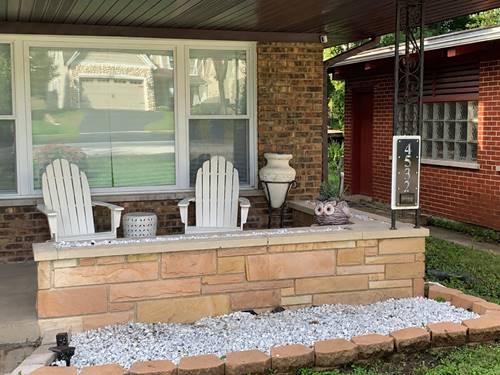 4532 Pershing, Downers Grove, IL 60515