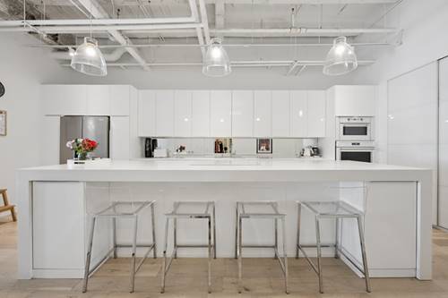 20 N State Unit 410, Chicago, IL 60602