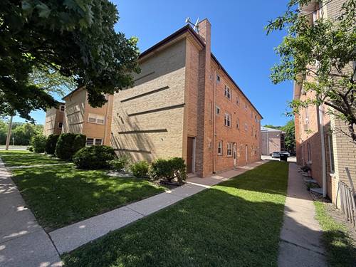 8748 W Berwyn Unit 2S, Chicago, IL 60656