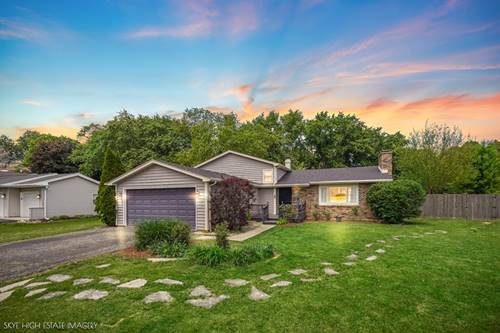 28W516 Leverenz, Naperville, IL 60564