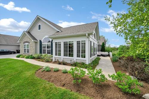617 Schumann Unit 617, Woodstock, IL 60098