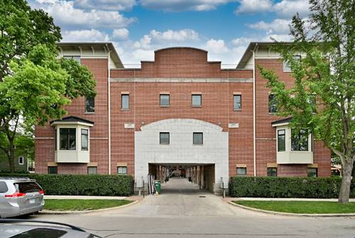 1192 S Clarence Unit 3, Oak Park, IL 60304