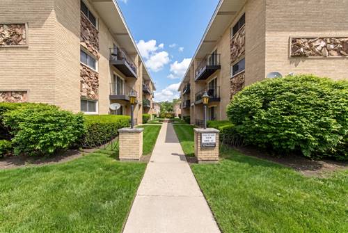 6811 N Olmsted Unit 106, Chicago, IL 60631