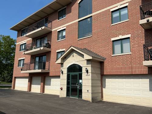 6840 W Winding Unit 301, Oak Forest, IL 60452