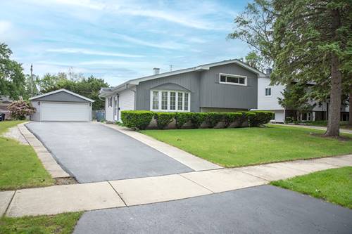 921 S Iowa, Addison, IL 60101