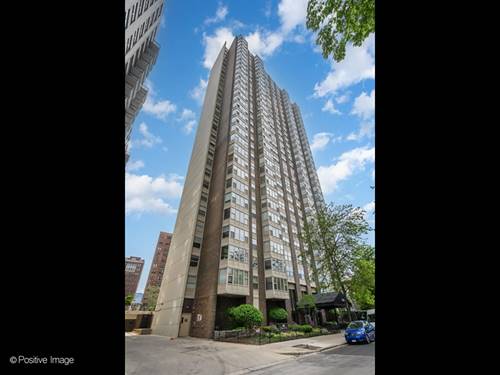 525 W Hawthorne Unit 2207, Chicago, IL 60657