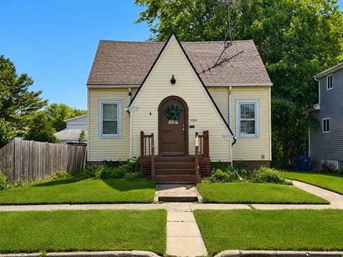 1141 Victoria, North Chicago, IL 60064