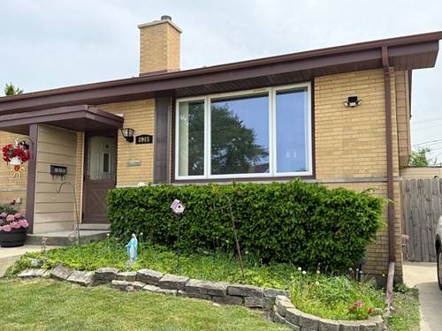 8945 N Lyons, Des Plaines, IL 60016