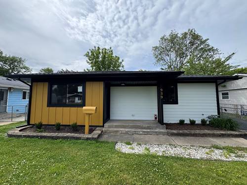 939 S Fletcher, Wheeling, IL 60090