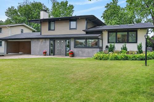 2843 S Briarwood, Arlington Heights, IL 60005