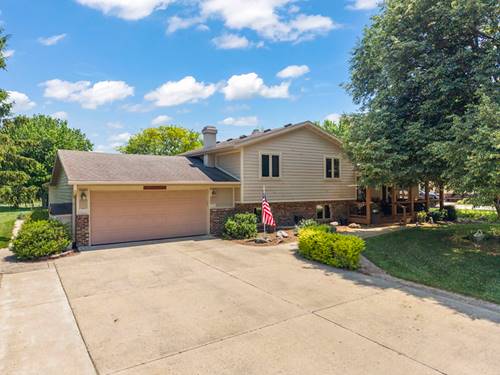 11S669 Schillinger, Naperville, IL 60564