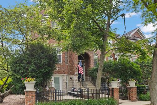 928 Shandrew Unit 928, Naperville, IL 60540
