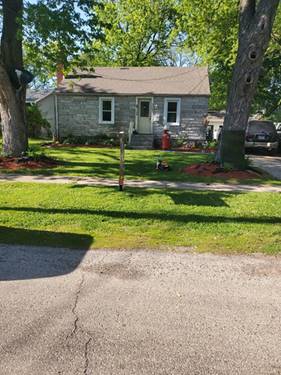 327 Burbank, Woodstock, IL 60098