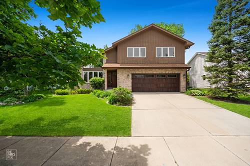 850 Young, Lemont, IL 60439