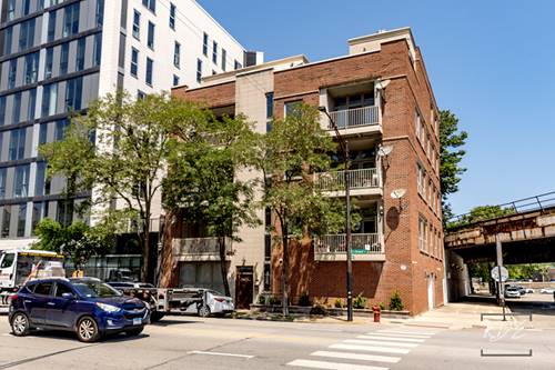 700 W Grand Unit 3E, Chicago, IL 60654