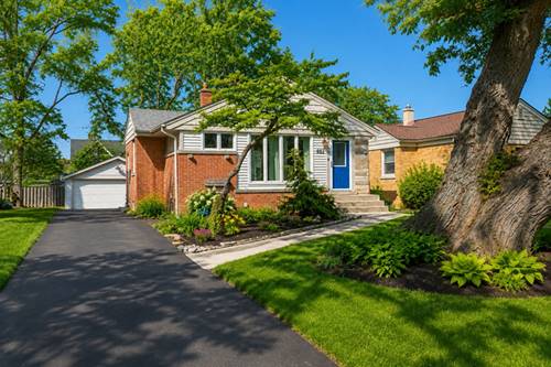882 Hillside, Glen Ellyn, IL 60137
