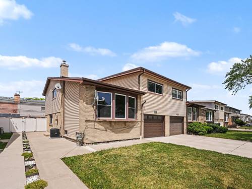 9120 Hollyberry, Des Plaines, IL 60016