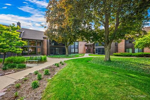 710 St Andrews Unit 20, Crystal Lake, IL 60014