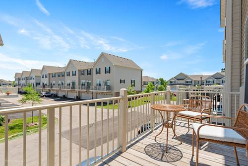 1611 Bentz, Batavia, IL 60510