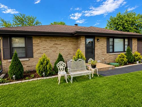 900 Westminster, Joliet, IL 60435