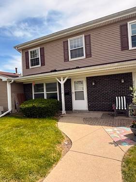 1302 Kingsbury Unit E, Hanover Park, IL 60133
